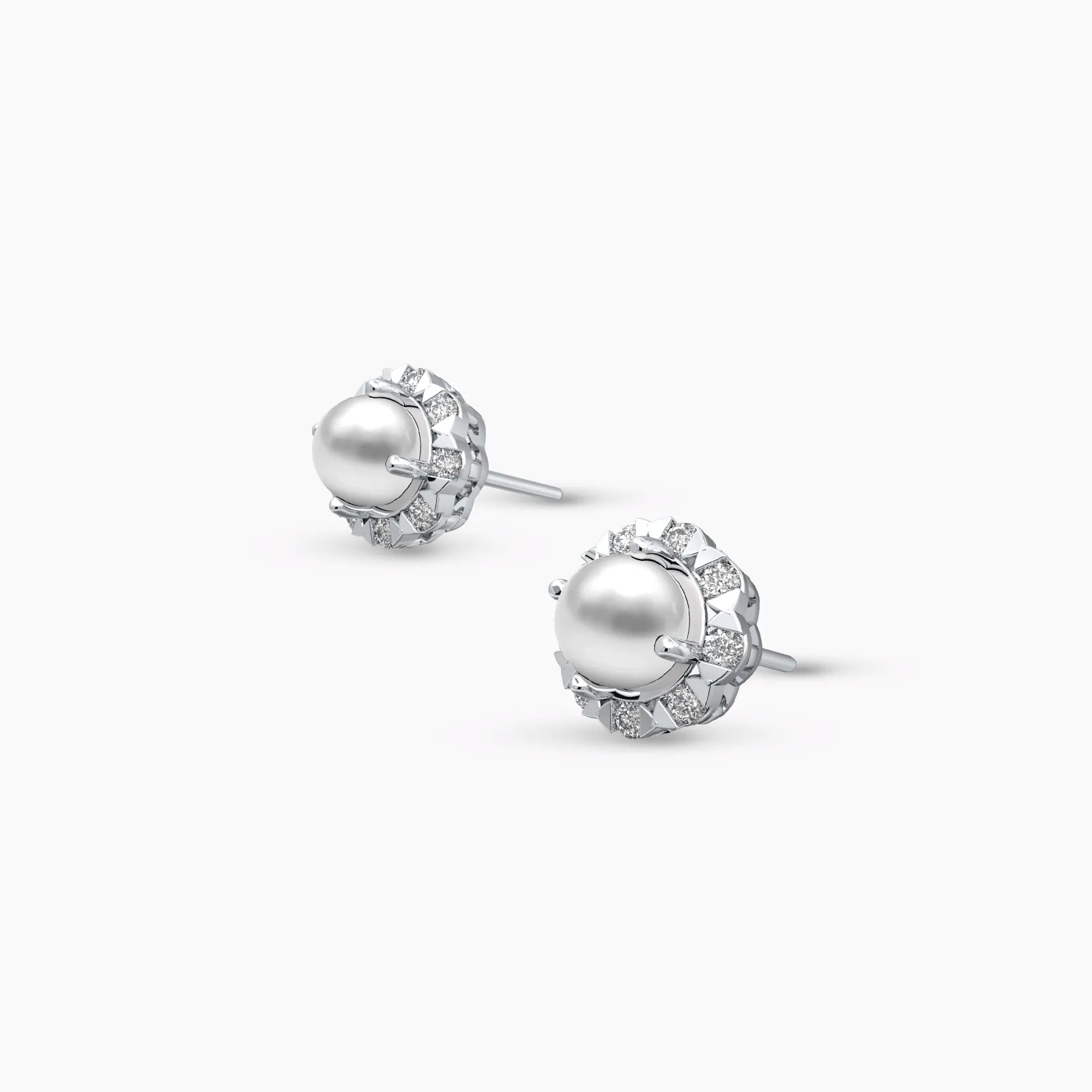White Gold Luster Pearl with Diamonds