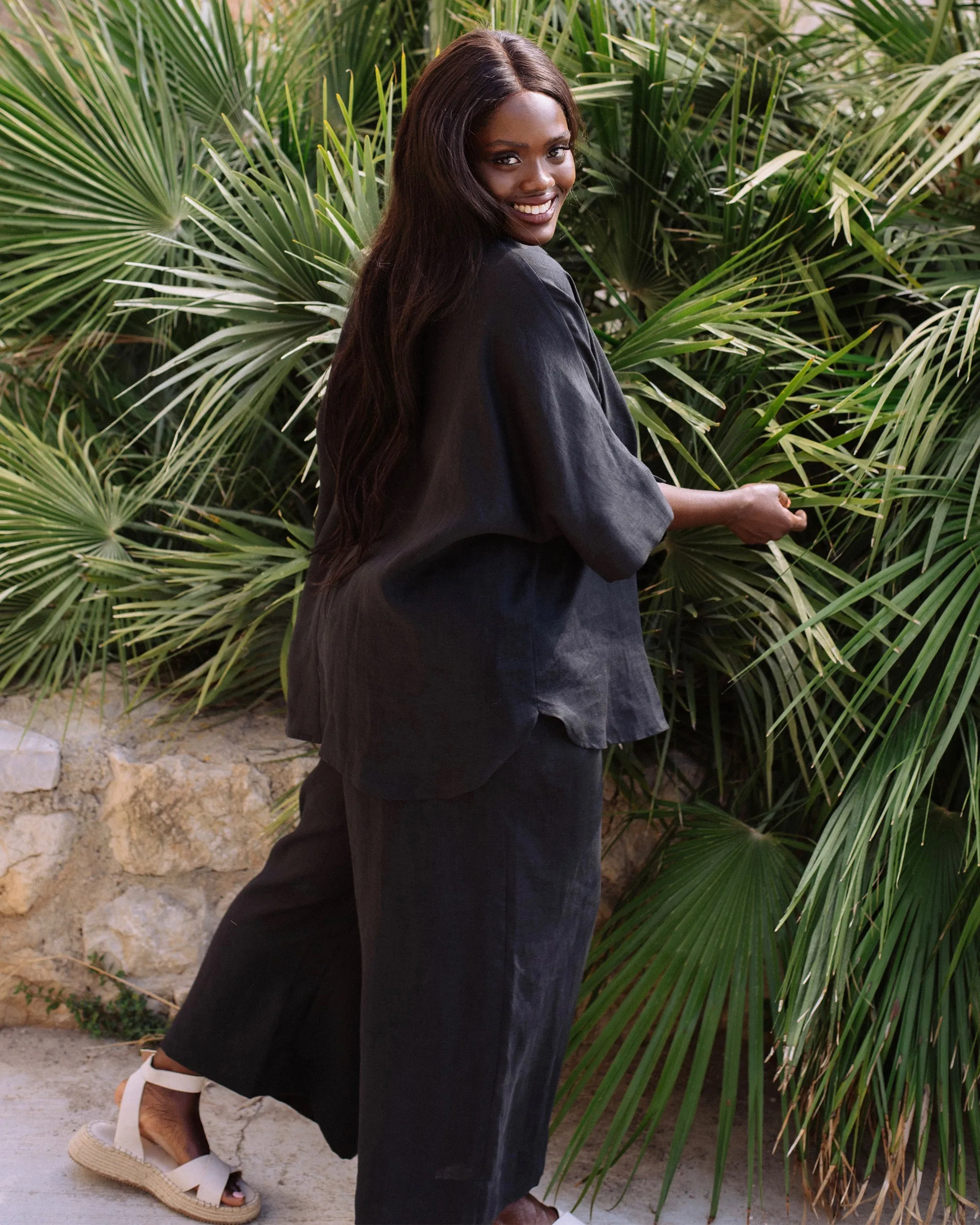 Wide leg linen culotte pants BRUNY in Black
