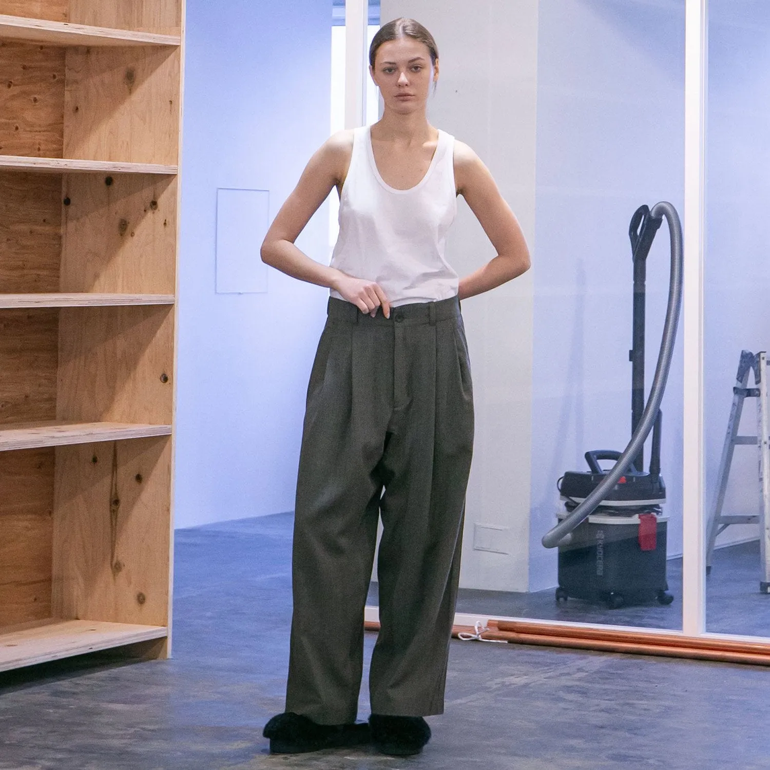 WM09-PT242092 STRETCH GABARRE THREE LINE WIDE PANTS